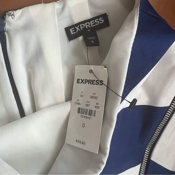 Express Women’s Blue White Striped Pencil Skirt Diagonal Zipper Detail Sz O NWT - Picture 5 of 13